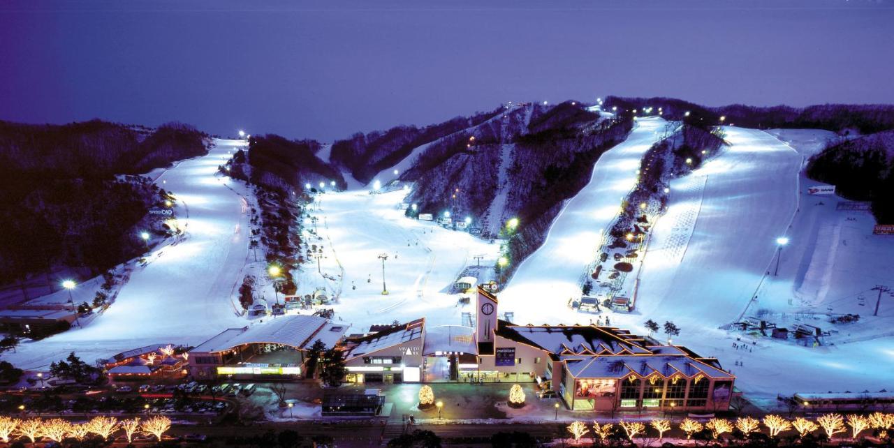 Forest Of Color Pension Hongcheon Extérieur photo